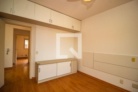 Casa de condomínio à venda com 243m², 4 quartos e 2 vagas Casa de condomínio à venda com 243m², 4 quartos e 2 vagasSuite