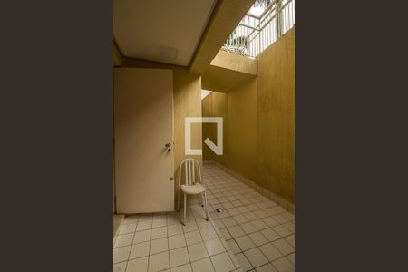 Casa de condomínio à venda com 243m², 4 quartos e 2 vagas Casa de condomínio à venda com 243m², 4 quartos e 2 vagasÁrea de Serviço