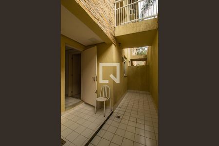 Casa de condomínio à venda com 243m², 4 quartos e 2 vagas Casa de condomínio à venda com 243m², 4 quartos e 2 vagasÁrea de Serviço