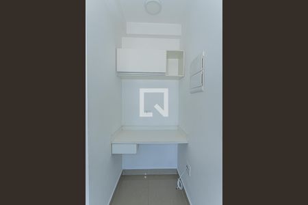 Home office de apartamento para alugar com 1 quarto, 43m² em Vila Diva, São Paulo
