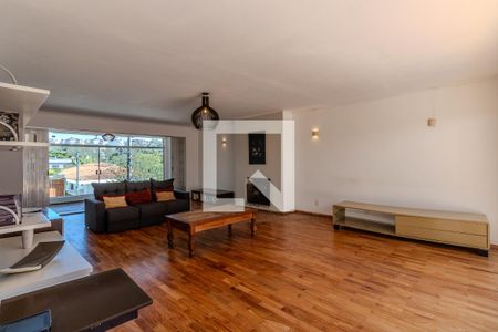 Sala de casa à venda com 4 quartos, 600m² em Jardim Leonor, São Paulo