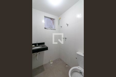 Banheiro de apartamento à venda com 2 quartos, 109m² em Água Branca, Contagem