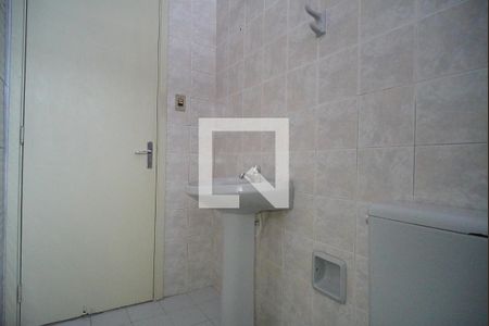 Apartamento à venda com 65m², 2 quartos e sem vaga Apartamento à venda com 65m², 2 quartos e sem vagaBanheiro