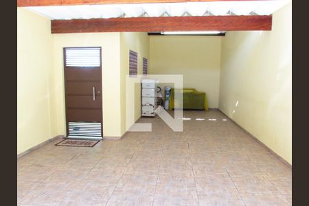 Garagem de casa para alugar com 2 quartos, 85m² em Parque Pinheiros, Taboão da Serra