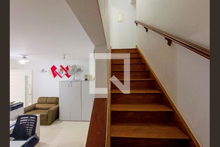 Sala - Corredor de casa à venda com 3 quartos, 200m² em Barra Funda, São Paulo