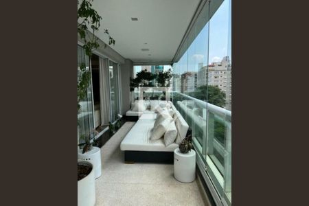 Apartamento à venda com 2 quartos, 234m² em Itaim Bibi, São Paulo