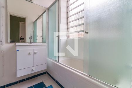 Banheiro de apartamento para alugar com 1 quarto, 44m² em Cerqueira César, São Paulo