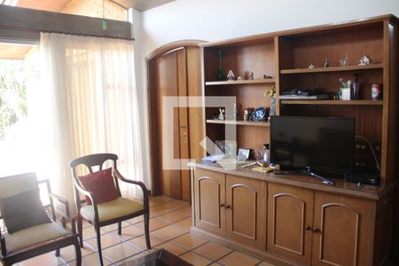 Sala de TV de casa para alugar com 4 quartos, 399m² em Jardim Santa Rosália, Sorocaba
