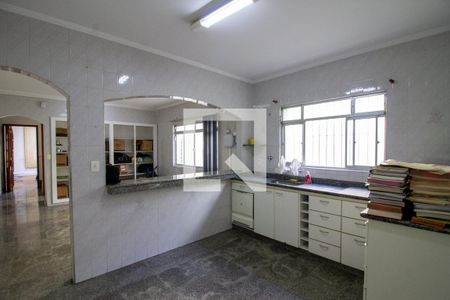 Casa à venda com 290m², 3 quartos e 4 vagas Casa à venda com 290m², 3 quartos e 4 vagasCozinha