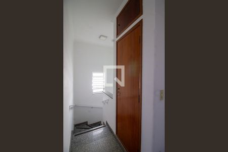 Casa à venda com 290m², 3 quartos e 4 vagas Casa à venda com 290m², 3 quartos e 4 vagasCorredor