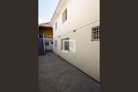 Casa à venda com 290m², 3 quartos e 4 vagas Casa à venda com 290m², 3 quartos e 4 vagasCorredor Externo