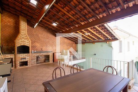 Casa à venda com 290m², 3 quartos e 4 vagas Casa à venda com 290m², 3 quartos e 4 vagasEspaço Gourmet