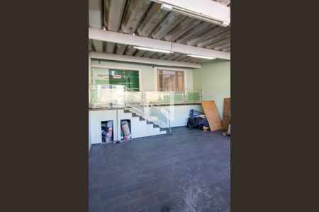 Casa à venda com 290m², 3 quartos e 4 vagas Casa à venda com 290m², 3 quartos e 4 vagasGaragem