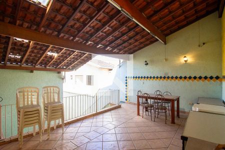 Casa à venda com 290m², 3 quartos e 4 vagas Casa à venda com 290m², 3 quartos e 4 vagasEspaço Gourmet