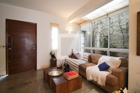 Sala de casa para alugar com 2 quartos, 136m² em Vila Olímpia, São Paulo