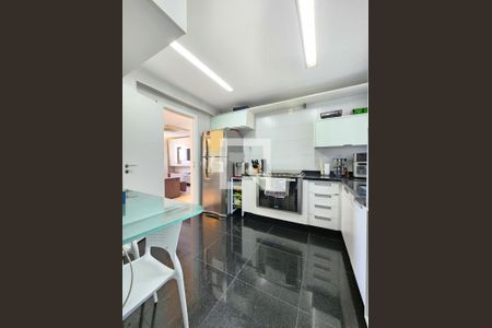 Cozinha de apartamento à venda com 4 quartos, 126m² em Vila da Serra, Nova Lima