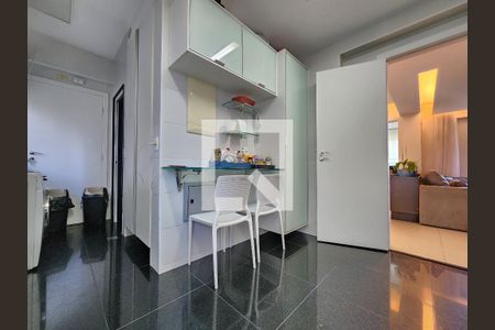 Cozinha de apartamento à venda com 4 quartos, 126m² em Vila da Serra, Nova Lima