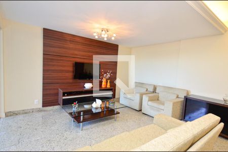 Sala de estar de apartamento à venda com 3 quartos, 160m² em Nova Floresta, Belo Horizonte