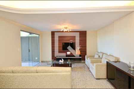 Sala de estar de apartamento à venda com 3 quartos, 160m² em Nova Floresta, Belo Horizonte
