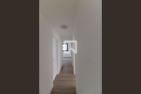 Corredor de apartamento à venda com 4 quartos, 160m² em Barra da Tijuca, Rio de Janeiro