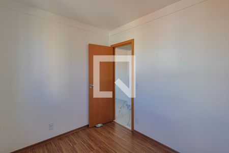 Quarto 1 de apartamento para alugar com 3 quartos, 85m² em Esplanada, Belo Horizonte