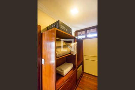 Apartamento para alugar com 320m², 3 quartos e 4 vagas Apartamento para alugar com 320m², 3 quartos e 4 vagasCloset da suíte 3