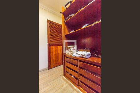 Apartamento para alugar com 320m², 3 quartos e 4 vagas Apartamento para alugar com 320m², 3 quartos e 4 vagasCloset da suíte 1