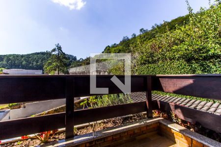 Apartamento para alugar com 320m², 3 quartos e 4 vagas Apartamento para alugar com 320m², 3 quartos e 4 vagasVaranda