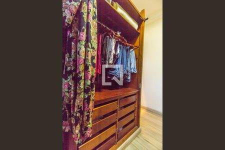 Apartamento para alugar com 320m², 3 quartos e 4 vagas Apartamento para alugar com 320m², 3 quartos e 4 vagasCloset da suíte 1