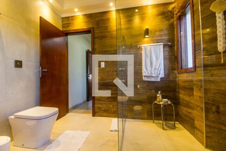 Apartamento para alugar com 320m², 3 quartos e 4 vagas Apartamento para alugar com 320m², 3 quartos e 4 vagasBanheiro da Suíte 1