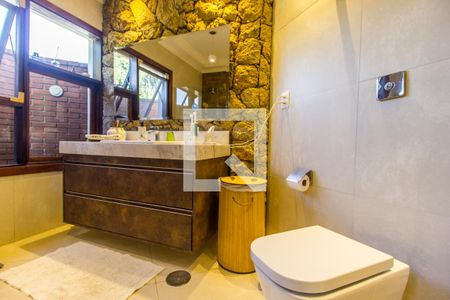 Apartamento para alugar com 320m², 3 quartos e 4 vagas Apartamento para alugar com 320m², 3 quartos e 4 vagasBanheiro da Suíte 1