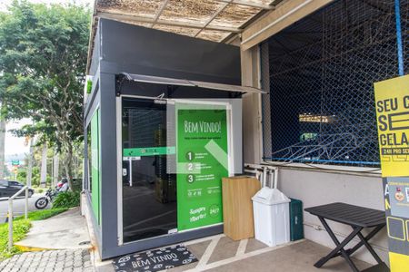 Apartamento para alugar com 320m², 3 quartos e 4 vagas Apartamento para alugar com 320m², 3 quartos e 4 vagasMercado