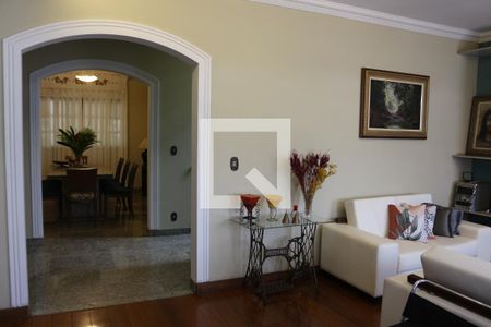 Sala de casa à venda com 4 quartos, 320m² em Jardim Riacho das Pedras, Contagem