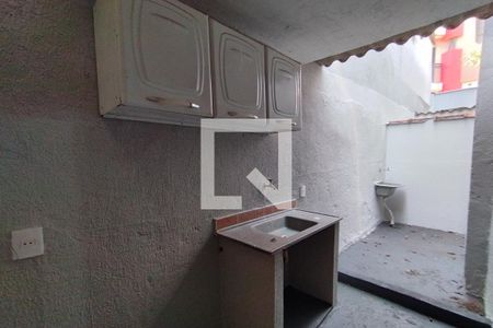 Cozinha - Lavanderia de kitnet/studio para alugar com 1 quarto, 28m² em Jardim Jose Figueira, Ribeirão Preto