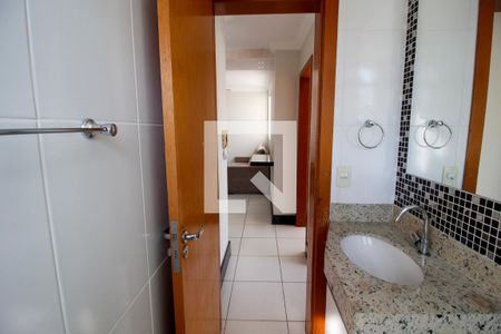 Banheiro  de apartamento à venda com 2 quartos, 50m² em Cachoeirinha, Belo Horizonte