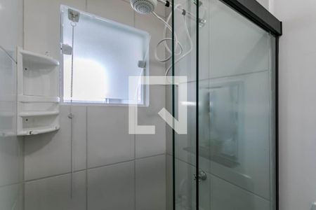 Banheiro de kitnet/studio para alugar com 1 quarto, 17m² em Vila Brasileira, Mogi das Cruzes