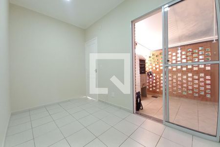 Sala de casa de condomínio à venda com 2 quartos, 58m² em Vila Ipê, Campinas