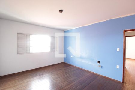 Quarto 1 - Suíte de casa para alugar com 5 quartos, 650m² em Lidice, Uberlândia