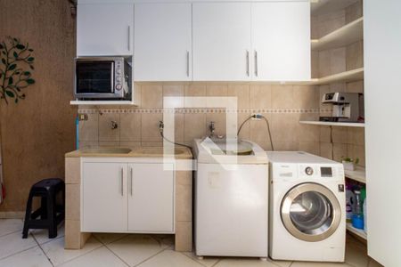 Casa para alugar com 280m², 4 quartos e 2 vagas Casa para alugar com 280m², 4 quartos e 2 vagasÁrea de Serviço