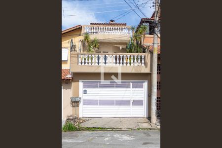 Casa para alugar com 280m², 4 quartos e 2 vagas Casa para alugar com 280m², 4 quartos e 2 vagasFachada