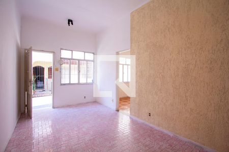 Sala de casa de condomínio para alugar com 2 quartos, 140m² em São Lourenço, Niterói