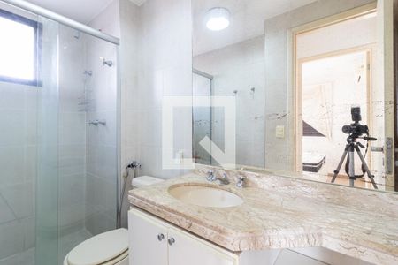 Banheiro de apartamento para alugar com 1 quarto, 45m² em Vila Nova Conceição, São Paulo