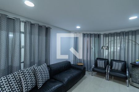 Sala de casa à venda com 3 quartos, 265m² em Vila Granada, São Paulo