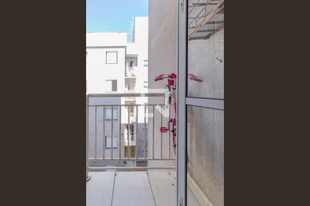 Sacada de apartamento à venda com 2 quartos, 47m² em Metalúrgicos, Osasco