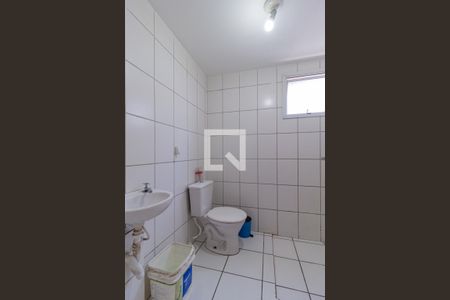 Banheiro de apartamento à venda com 2 quartos, 47m² em Metalúrgicos, Osasco