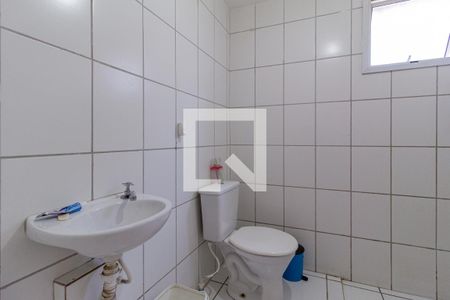 Banheiro de apartamento à venda com 2 quartos, 47m² em Metalúrgicos, Osasco