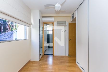 Suíte de apartamento para alugar com 3 quartos, 75m² em Alto Caiçaras, Belo Horizonte