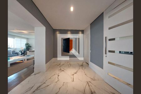 Hall de Entrada - Elevador na Sala de apartamento à venda com 3 quartos, 411m² em Vila Sofia, São Paulo
