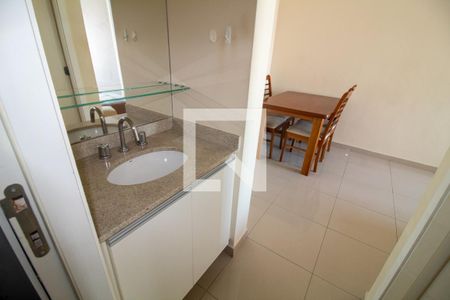 Banheiro de apartamento à venda com 1 quarto, 47m² em Campo Belo, São Paulo