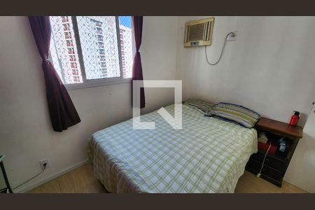 Quarto 1 de apartamento para alugar com 2 quartos, 46m² em Areia Branca, Santos